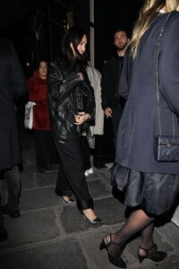 jessica-alba-night-out-at-paris-fashion-week-03-04-2023-1.jpg