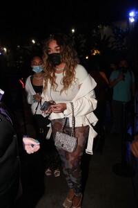 jordyn-woods-arrives-at-los-angeles-lakers-game-in-los-angeles-11-12-2021-5.jpg