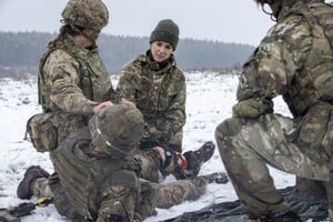 kate-middleton-visit-irish-guards-on-salisbury-plain-in-salisbury-03-08-2023-4.jpg