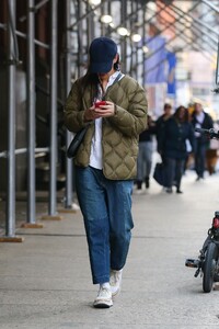 katie-holmes-out-and-about-in-new-york-03-21-2023-1.jpg