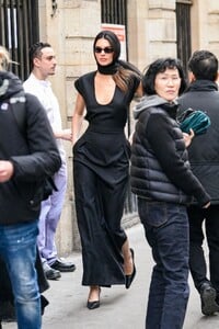 kendall-jenner-at-a-photoshoot-in-paris-03-22-2023-0.jpg