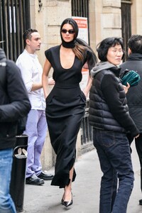 kendall-jenner-at-a-photoshoot-in-paris-03-22-2023-3.jpg