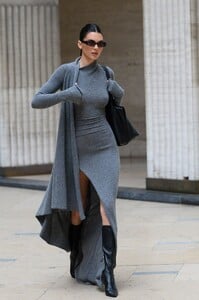 kendall-jenner-out-and-about-in-paris-03-24-2023-1.jpg