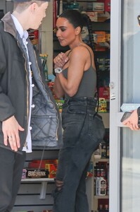 kim-kardashian-and-james-corden-filming-carpool-karaoke-in-malibu-03-03-2023-10.jpg