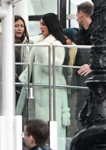 kim-kardashian-visits-london-eye-03-17-2023-2.jpg
