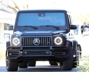 kourtney-kardashian-and-travis-barker-out-for-coffee-at-a-drive-thru-in-los-angeles-02-27-2023-2.jpg