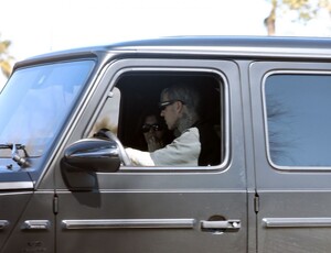 kourtney-kardashian-and-travis-barker-out-for-coffee-at-a-drive-thru-in-los-angeles-02-27-2023-4.jpg