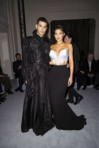 kylie-jenner-at-jean-paul-gaultier-show-at-paris-fashion-week-01-25-2023-0.jpg
