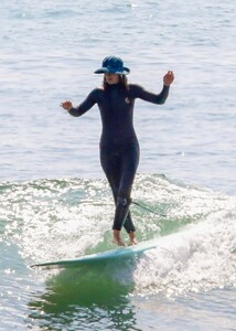 leighton-meester-out-surfing-in-malibu-03-03-2022-3.jpg