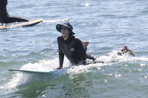 leighton-meester-out-surfing-in-malibu-03-17-2022-0.jpg