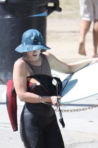 leighton-meester-out-surfing-in-malibu-03-17-2022-4.jpg