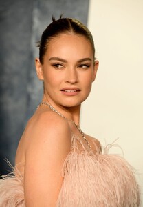 lily-james-2023-vanity-fair-oscar-party-in-beverly-hills-03-12-2023-7.jpg