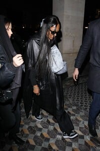 naomi-campbell-arrives-at-hotel-costes-at-paris-fashion-week-03-03-2023-1.jpg