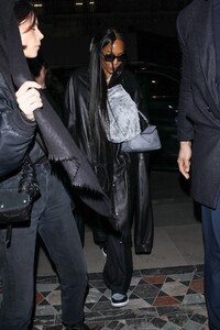 naomi-campbell-arrives-at-hotel-costes-at-paris-fashion-week-03-03-2023-3.jpg