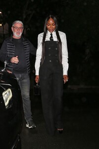 naomi-campbell-leaves-jimmy-iovine-s-70th-birthday-bash-in-los-angeles-03-11-2023-6.jpg