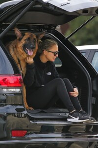 nicole-richie-out-in-santa-monica-01-07-2023-1.jpg