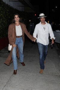 nikki-reed-and-ian-somerhalder-out-in-santa-monica-04-06-2022-6.jpg