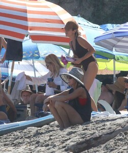 nikki-reed-in-bikini-with-friends-at-a-beach-in-malibu-09-03-2022-7.jpg