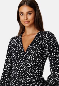 object-collectors-item-seline-wrap-dress-black-aopwhite-dots_2.thumb.jpg.b5407b06678608c69b3b49b5c9c0df9b.jpg