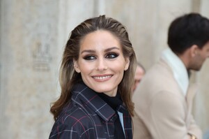 olivia-palermo-arrives-at-elie-saab-womenswear-fall-winter-2023-2024-show-at-paris-fashion-week-03-04-2023-2.jpg