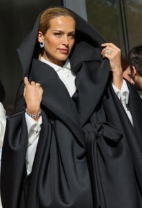 petra-nemcova-at-martinez-hotel-in-cannes-05-25-2022-4.jpg