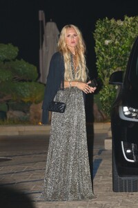 rachel-zoe-leaves-nobu-in-malibu-05-03-2022-4.jpg