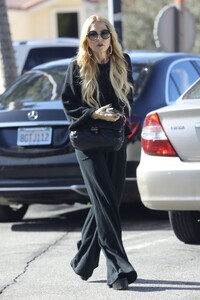 rachel-zoe-out-and-about-in-beverly-hills-12-03-2022-2.jpg