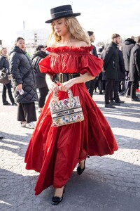 rose-bertram-at-christian-dior-show-at-paris-fashion-week-02-28-2023-1.jpg