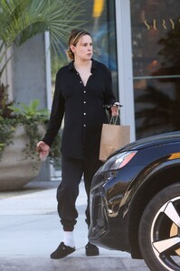 rumer-willis-at-surya-spa-in-santa-monica-03-02-2023-6.jpg