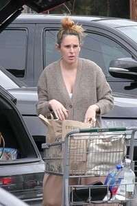 rumer-willis-shopping-for-groceries-at-erewhon-03-05-2023-5.jpg