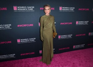 sharon-stone-at-women-s-cancer-research-fund-s-an-unforgettable-evening-benefit-gala-at-beverly-wilshire-hotel-03-16-2023-4.jpg