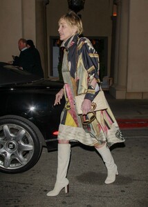 sharon-stone-leaves-a-business-dinner-at-maybourne-hotel-in-beverly-hills-04-12-2022-4.thumb.jpg.2e3739c6bfb2d861031741ecd47866da.jpg