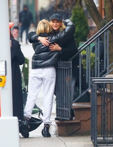 sienna-miller-camila-morrone-and-diane-kruger-out-in-new-york-02-28-2023-8.jpg