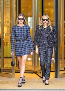 sofia-richie-and-nicole-richie-out-in-paris-03-07-2023-2.jpg