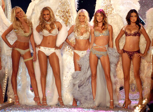 supermodel.pictures-vsfs2003-1409.jpg