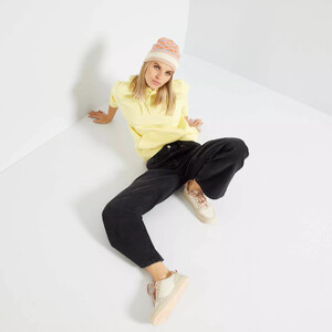 sweat-chine-a-capuche-jaune-femme-du-34-au-48-zn918_1_zc2.jpg