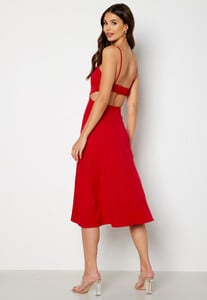 trendyol-naomi-cut-out-dress-red.thumb.jpg.7bbfaf96ab38916f5961737c57c018af.jpg