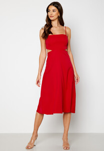 trendyol-naomi-cut-out-dress-red_1.thumb.jpg.c64a42b5153db14ab5737437993f60ee.jpg