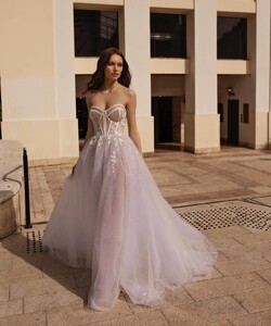 veronika_korshun.bridal_297946118_725642001837896_3424631265834164464_n.jpg