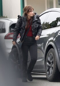 zooey-deschanel-shopping-at-a-toy-store-in-los-angeles-03-11-2023-6.jpg
