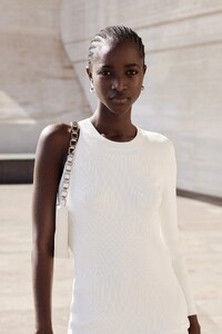00003-Iro-Spring-22-RTW-credit-Iro.thumb.jpg.3e82275164993eaa8635db6b2d04f7fe.jpg