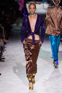 00003-Tom-Ford-Spring-2022-RTW-Credit-FILIPPO-FIOR-GORUNWAY.thumb.jpg.d3a510c4f559fc2caf959db98554ad53.jpg