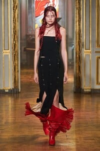 00004-Rochas-Spring-22-RTW-Paris-Gorunway.thumb.jpg.bfbbe368e04b1545ae0dddcd21ac9a91.jpg