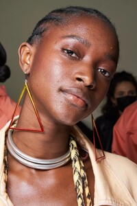 00006-Isabel-Marrant-Spring-22-RTW-BEAUTY-Paris-credit-Gorunway.thumb.jpg.9270d2d7579d958f2386200977031b15.jpg