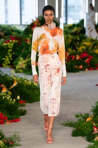 00008-Jason-Wu-Collection-Spring-22-New-York-credit-gorunway.thumb.jpg.f12a0a16e9ddc14bc6e12c997e8d7a38.jpg