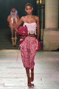 00010-Isabel-Marrant-Spring-22-RTW-Paris-credit-Gorunway.thumb.jpg.9cb1aff6857d562236d334fa7a17e92a.jpg