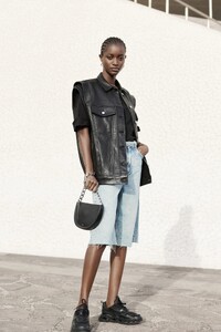 00012-Iro-Spring-22-RTW-credit-Iro.thumb.jpg.e034dcaa7c63674d04041844c7c52859.jpg