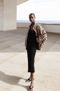 00013-Iro-Spring-22-RTW-credit-Iro.thumb.jpg.9afc45571b0303f4734bc712d2de603e.jpg