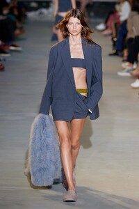 00016-No-21-Spring-22-RTW-Milan-credit-Filippo-Fior-Gorunway.thumb.jpg.8c7fde96715d1459169c5ca05a2de90c.jpg