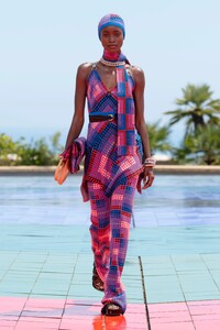 00017-Paco-Rabanne-Spring-22-RTW-credit-Yannis-Vlamos-brand.thumb.jpg.48612c30a62debd7ba9d43833f1190d7.jpg